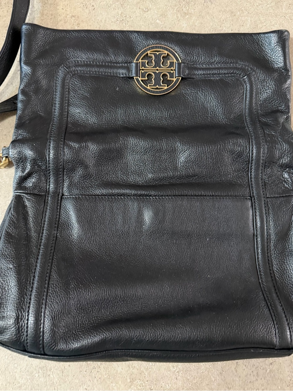 Tory Burch Amanda Crossbody. Gently Used. Black leather. - Picture 5 of 11